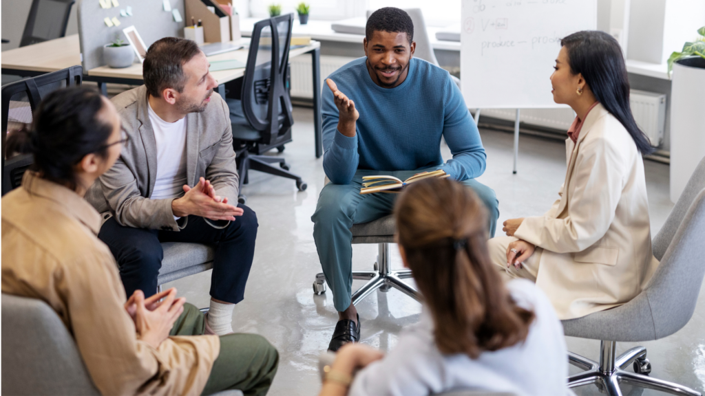 Feedback na aprendizagem ajuda alunos e professores a evoluir. Descubra por que escutar também faz parte de ensinar.